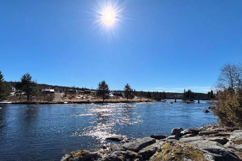 Bjorkestolen Helarscamping Tisleidalen ligging aan rivier