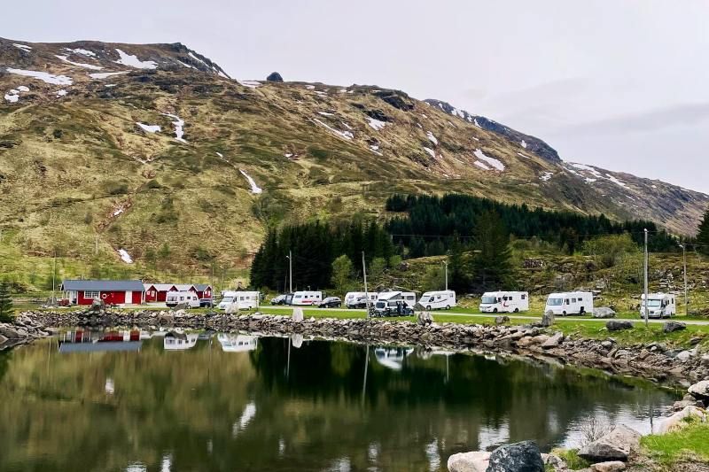 Brustranda Fjordcamping kamperen aan zee