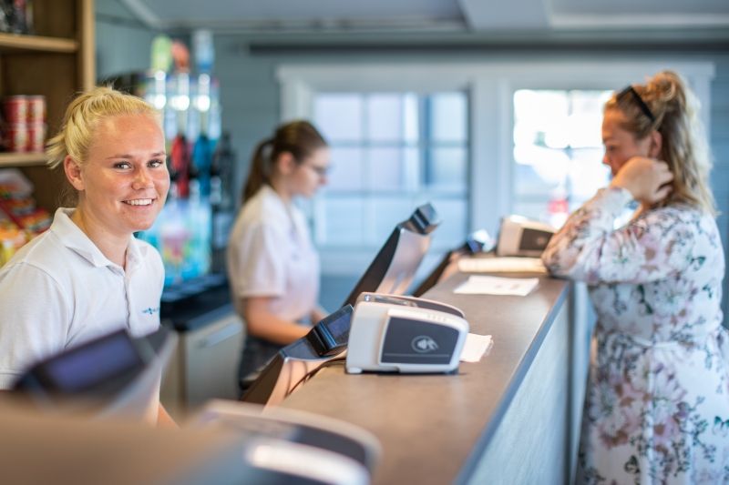 Hamre Familiecamping receptionisten