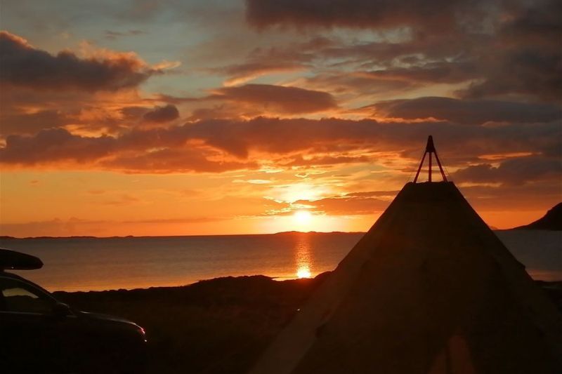 Rystad Lofoten Camping zonsondergang