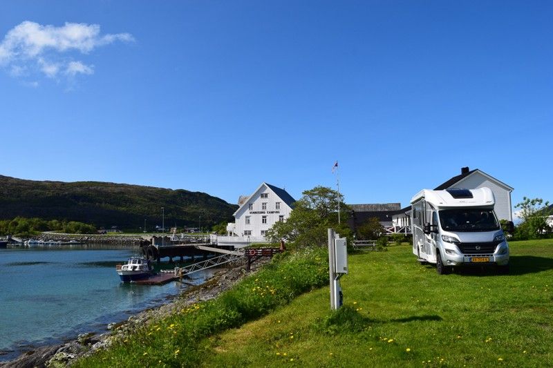 Vennesund Camping kamperen aan het water